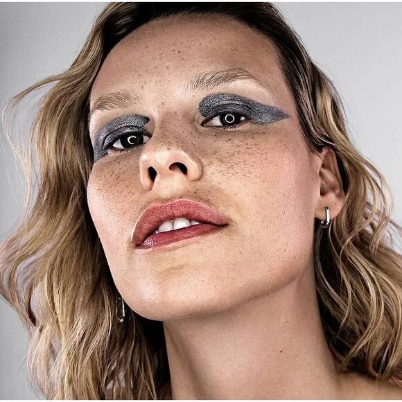 SMASHBOX NIB Always On Shimmer Primer Infused Cream Shadow In Charcoal Shimmer - Picture 2 of 9